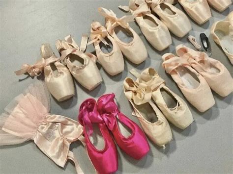 how much do ballet pointe shoes cost? the materials and quality behind the price